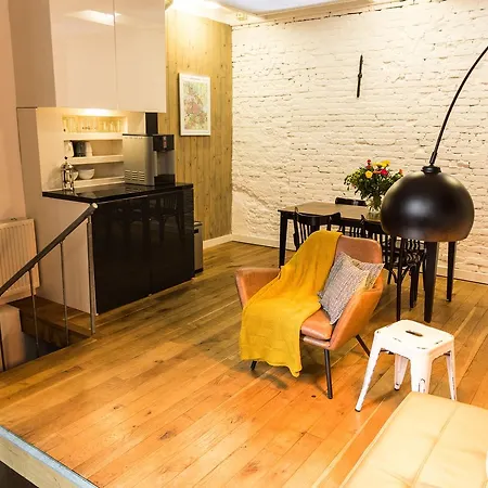 The Warehouse Couette-café 3*